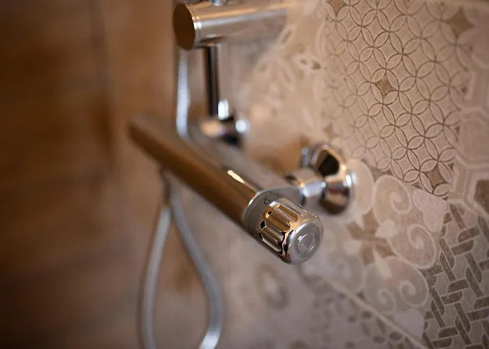 Anima Sarda Bed & Wine * 特雷斯努拉吉斯