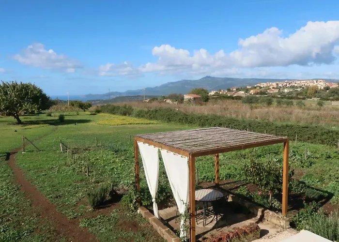 Anima Sarda Bed & Wine * 特雷斯努拉吉斯